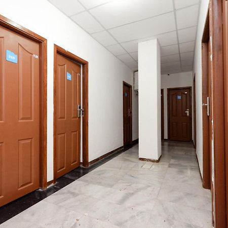 RedDoorz Near Kota Lama Semarang Zewnętrze zdjęcie